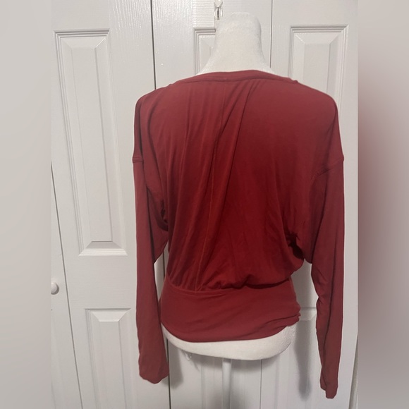 Lululemon Ribbed Modal-Silk Blend Long Sleeve Shirt Cayenne Size 6 - Picture 6 of 8